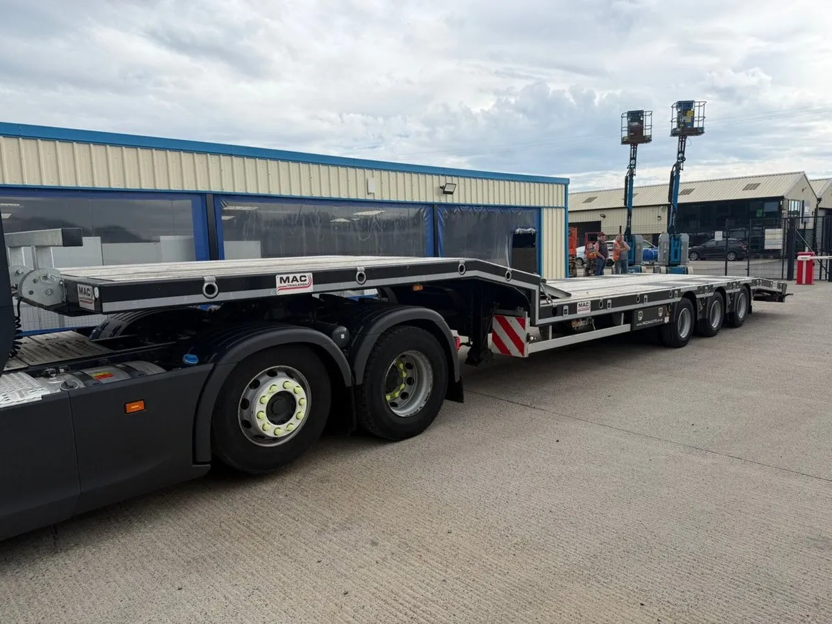 MAC MAC-S3-44 44 TON TRI AXLE STEPFRAME LOWLOADER - Image 4