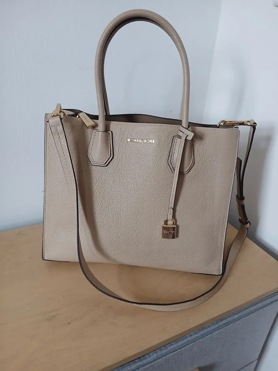New Michael Kors Leather Mercer Tote Bag. - Image 3