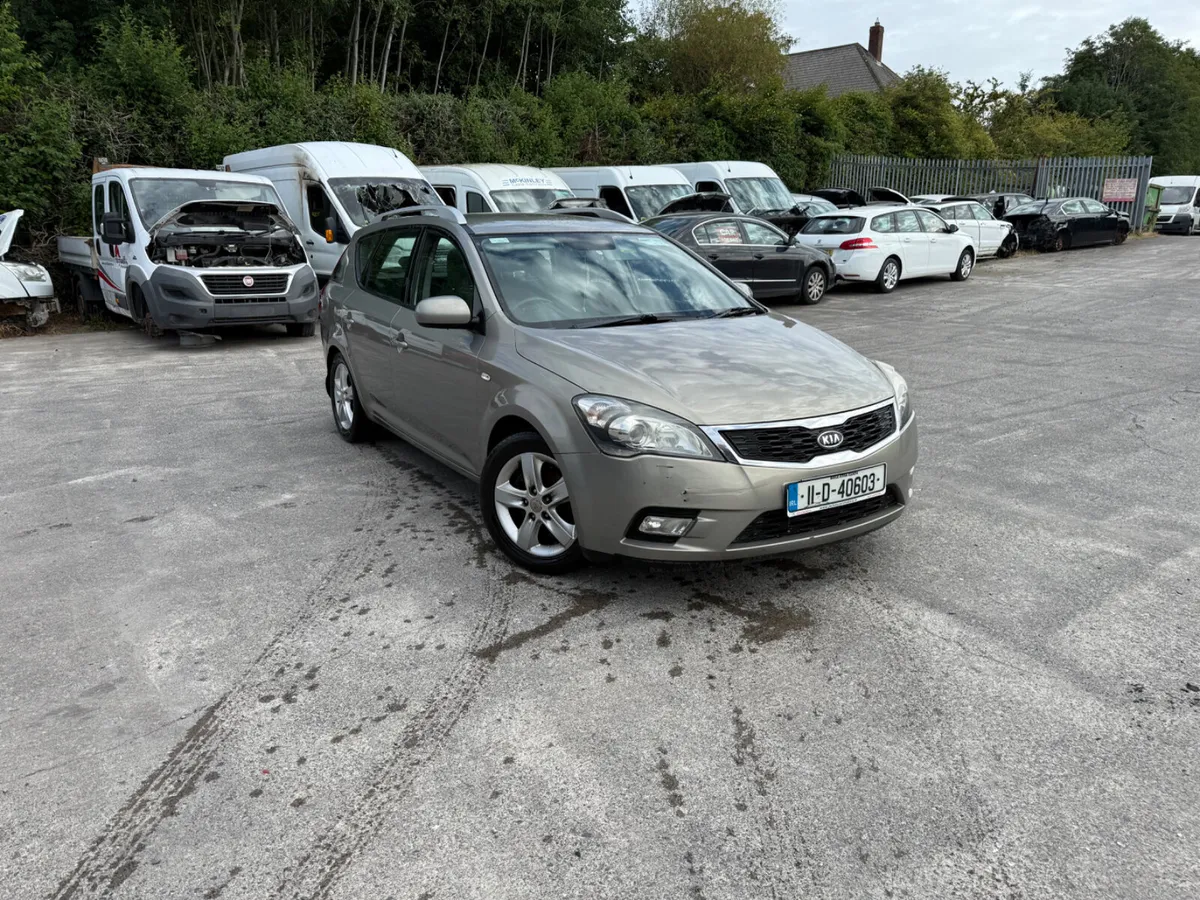 2011 Kia Ceed 1.6 CRDI EST - Image 1