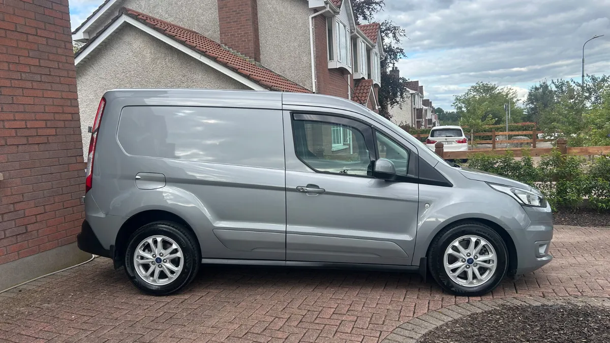 Ford Transit connect trend 2022  LOW KMS - Image 2