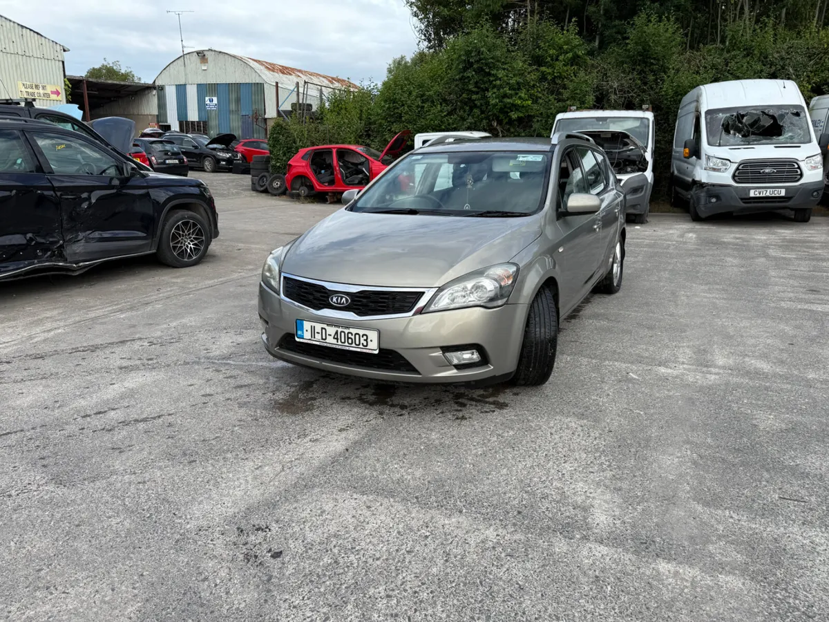 2011 Kia Ceed 1.6 CRDI EST - Image 2