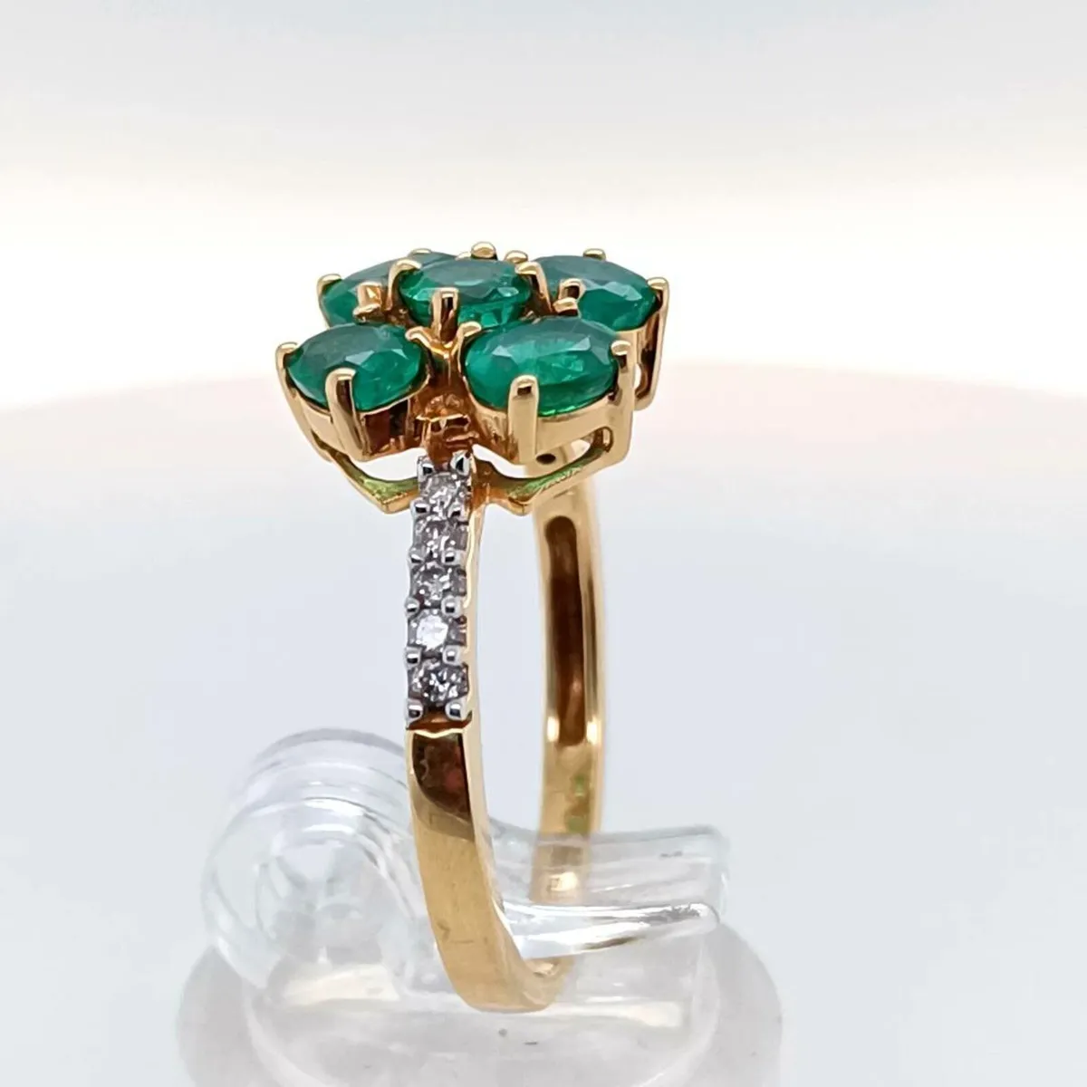 Emerald & Diamond Clover Ring  , 18 k Gold - Image 4