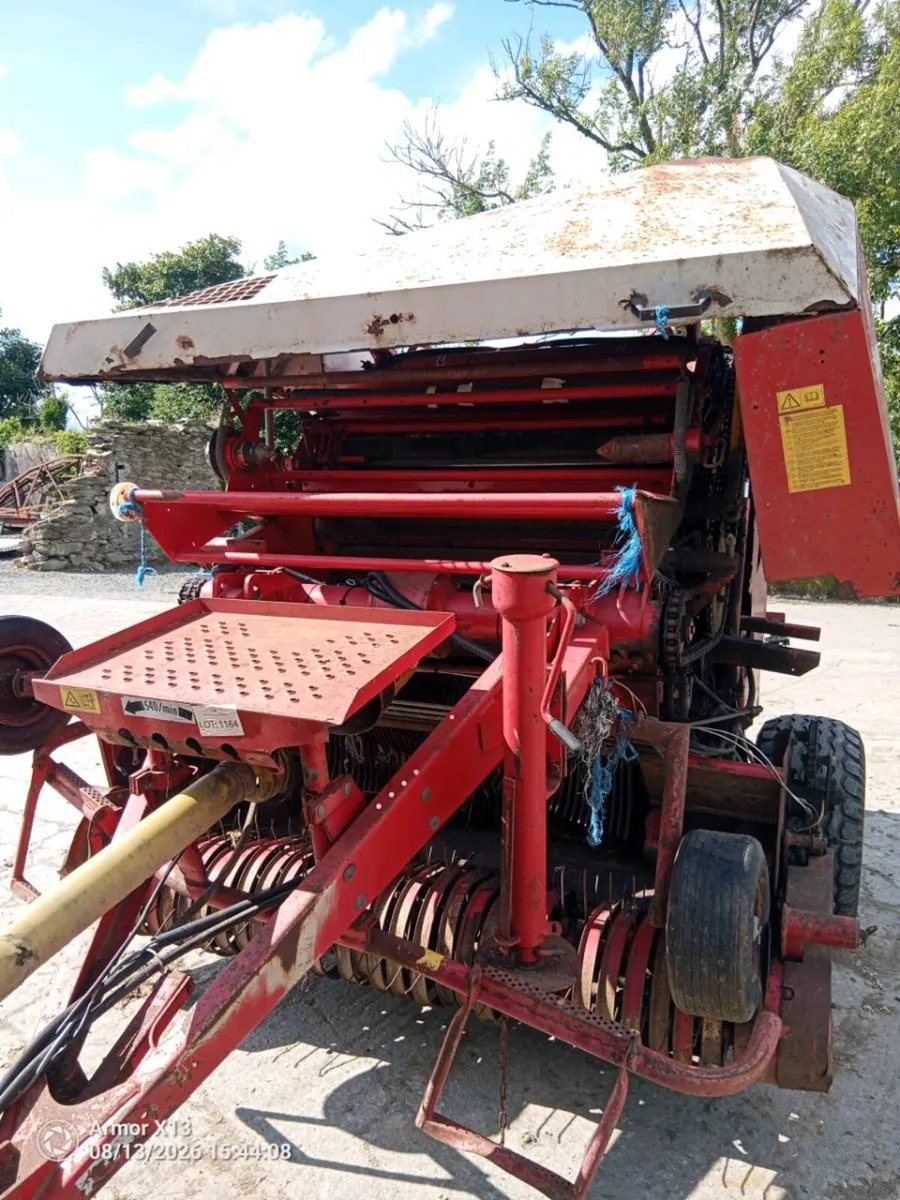 Welger round baler - Image 3