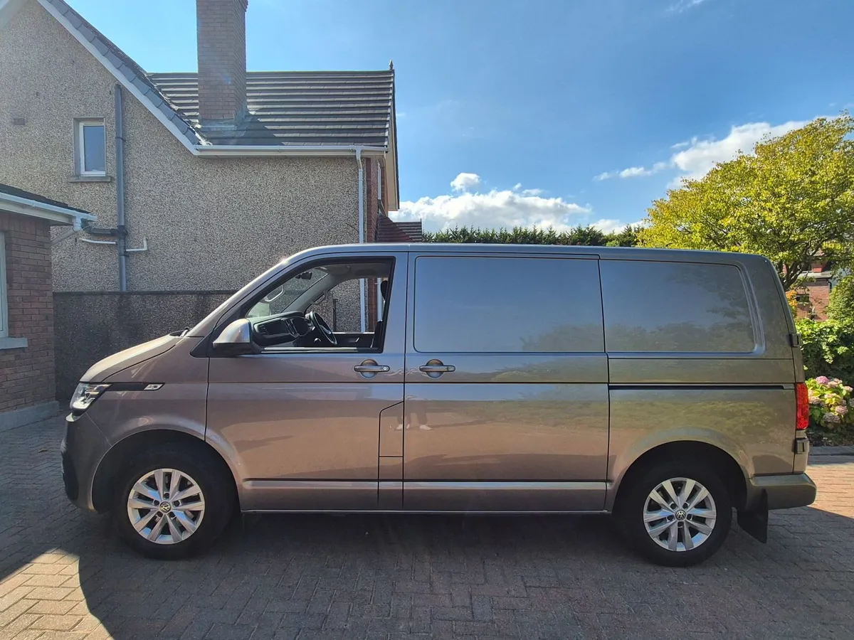 Volkswagen Transporter 2022 - Image 1