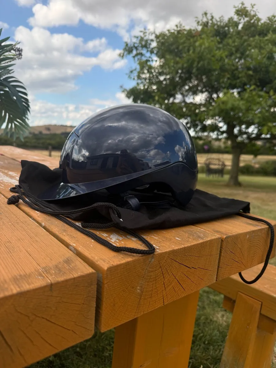 Horse riding helmet and back protector - Image 4