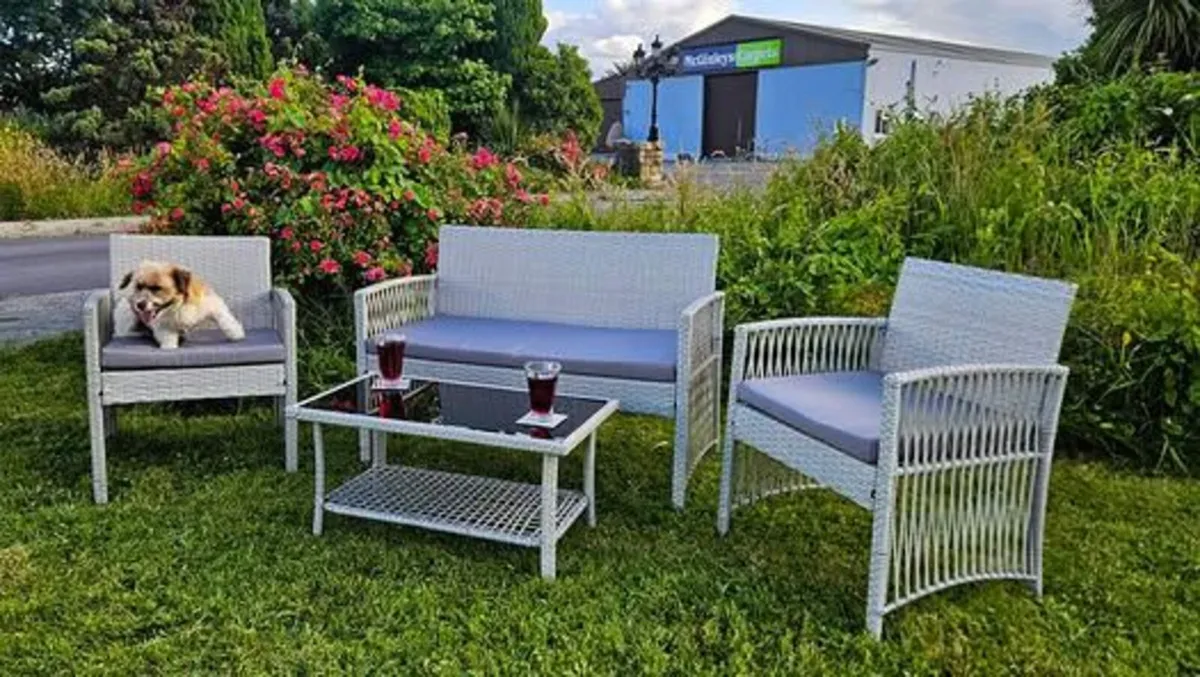clearance offer garden lounge set - Image 1