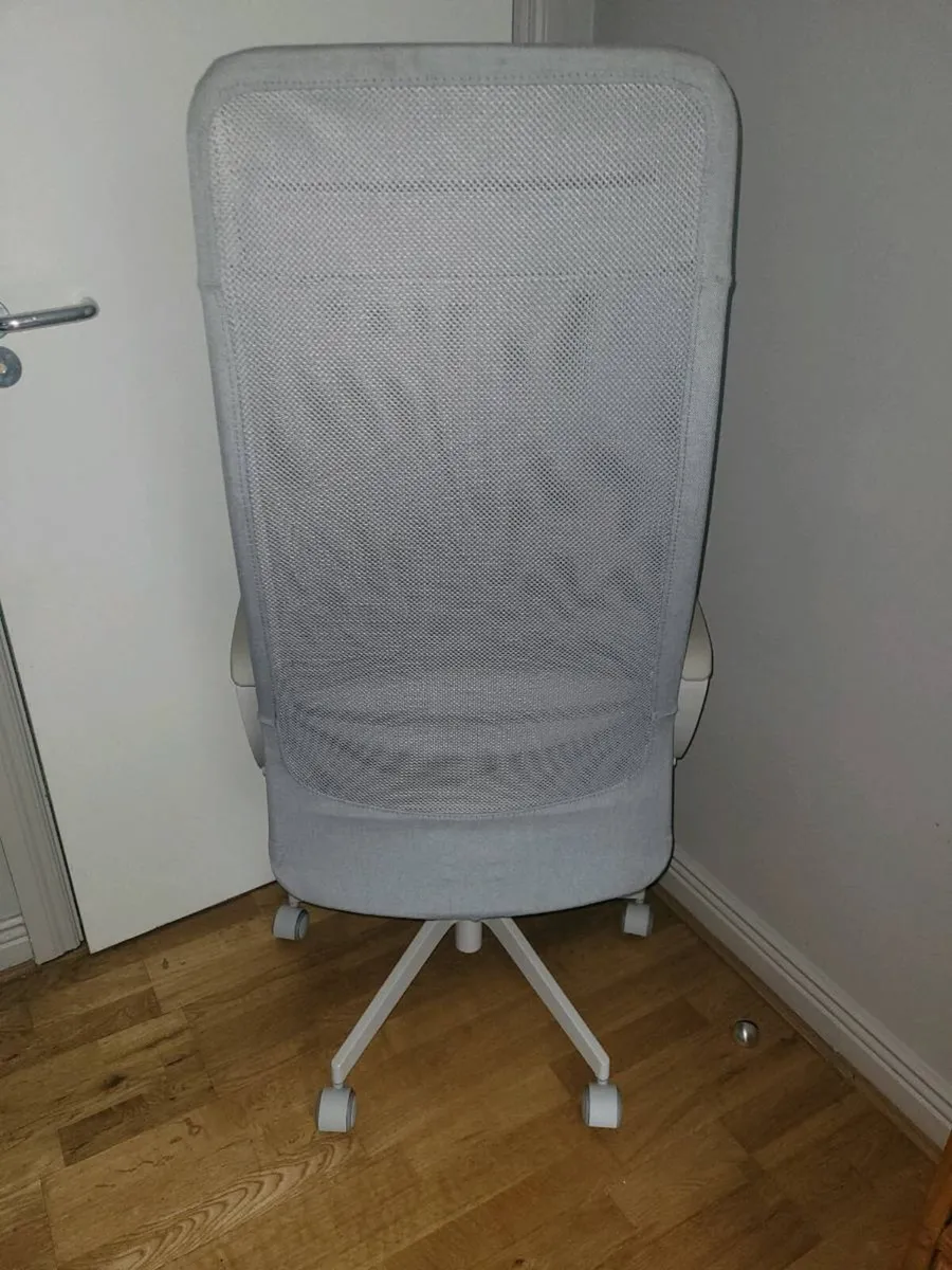 Office /gaming chair - Image 2