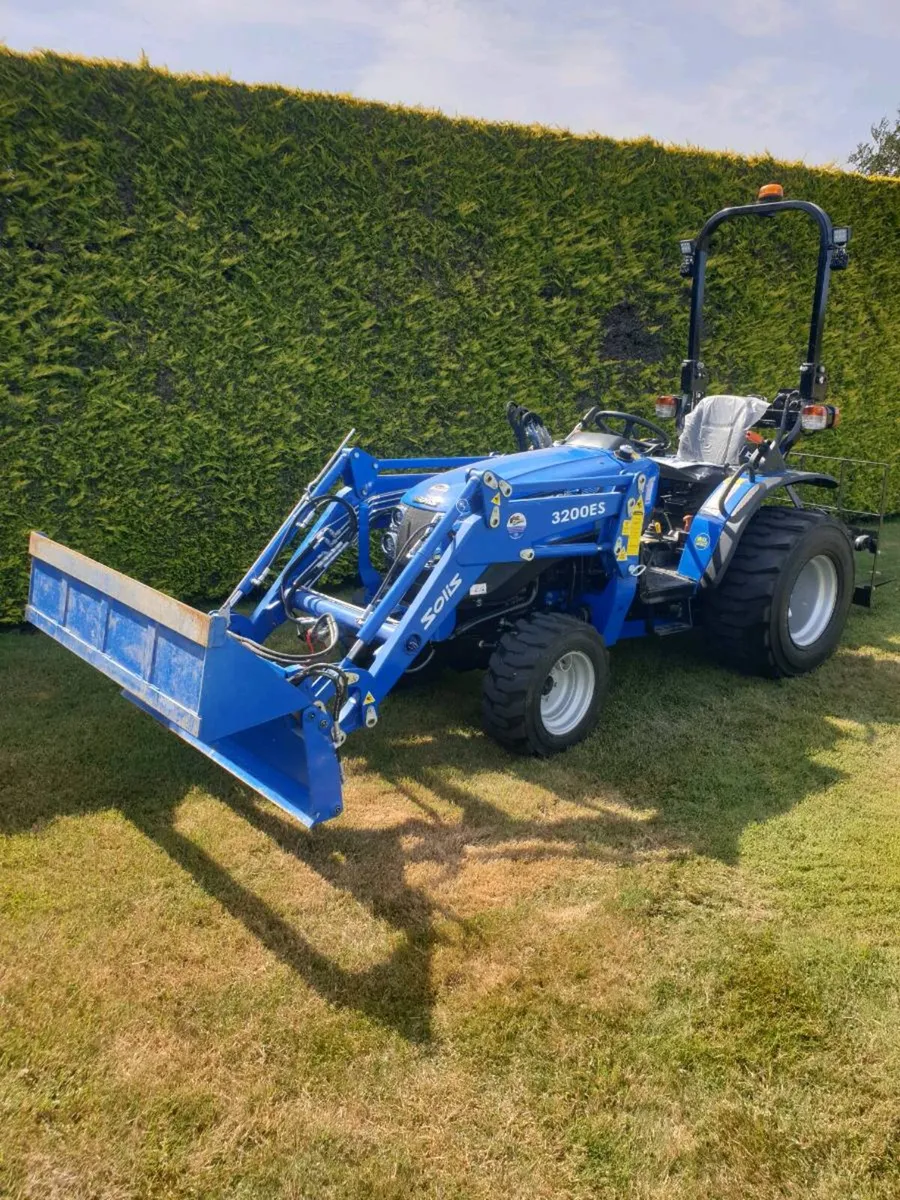 Solis 26 manual tractor - Image 1