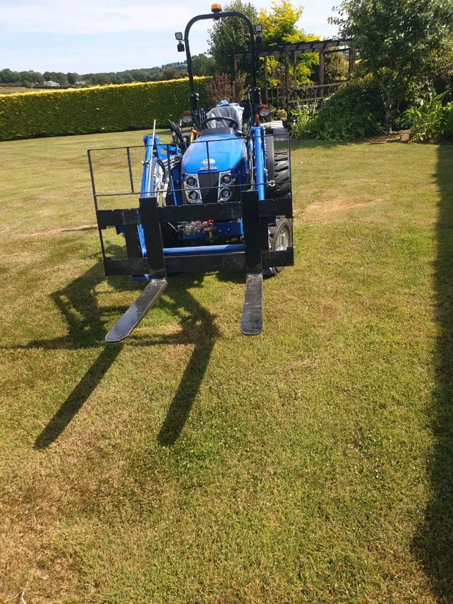 Solis 26 manual tractor - Image 3
