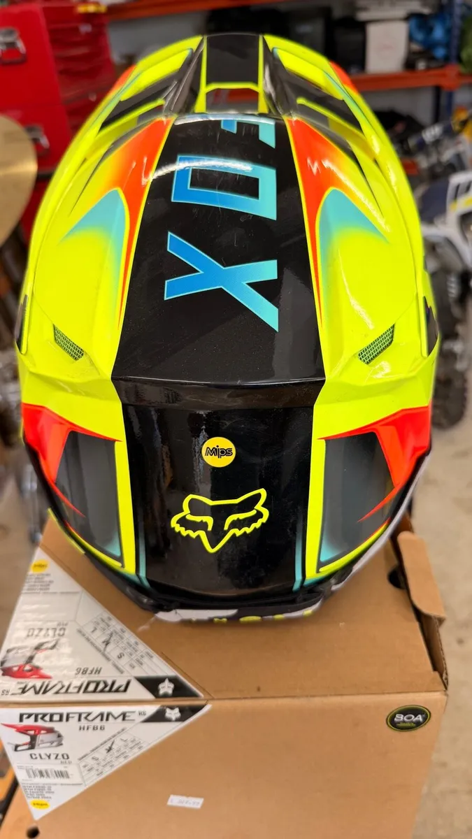 Fox helmet - Image 2