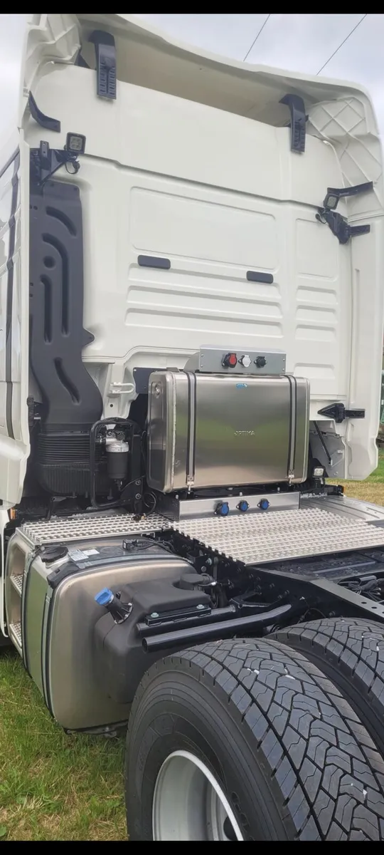 Tipping Gear Cab Tank - Image 2