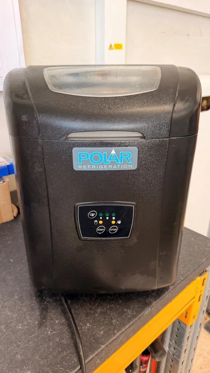 Ice maker - Image 1