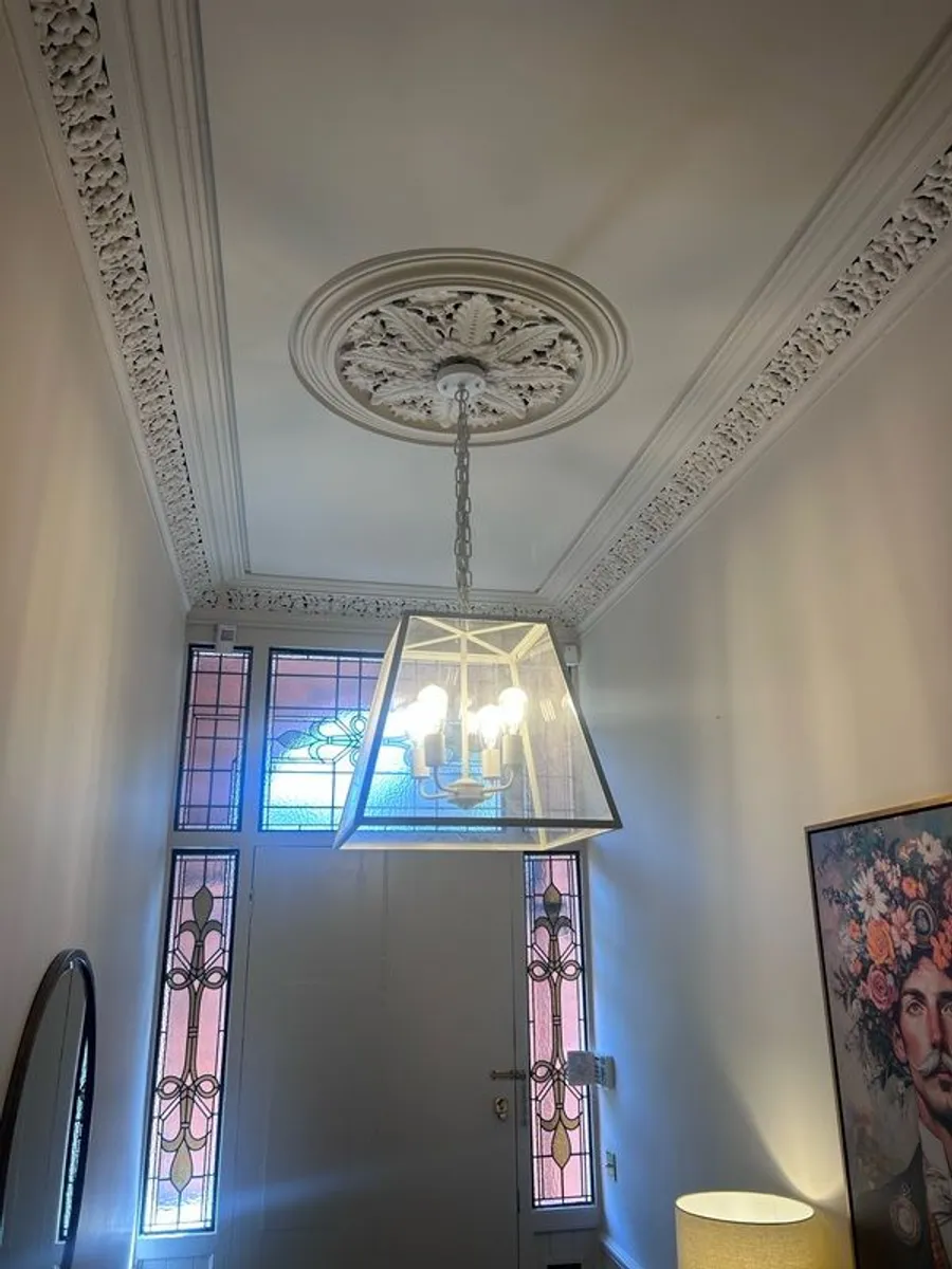 Lantern style chandelier 4 bulb - Image 3