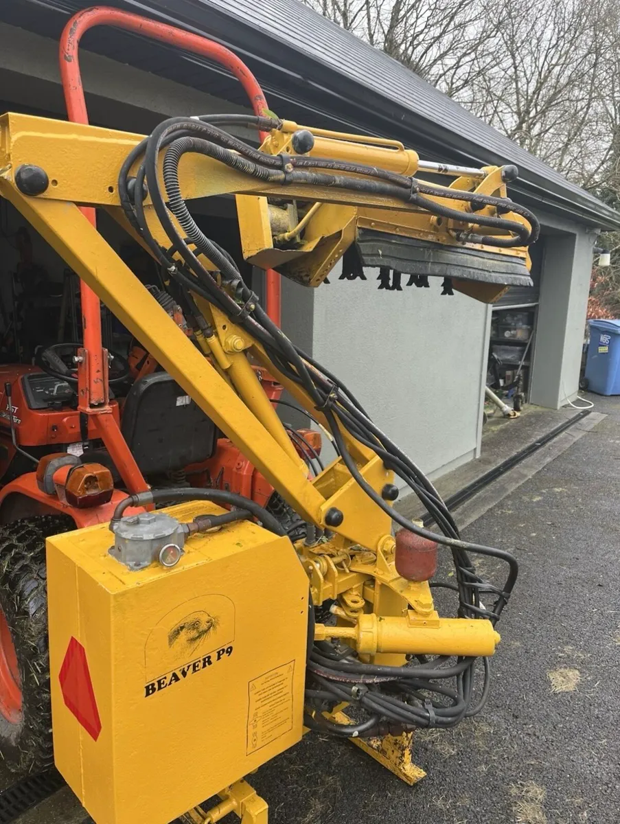 Hedge cutter for compact tractor - Image 1