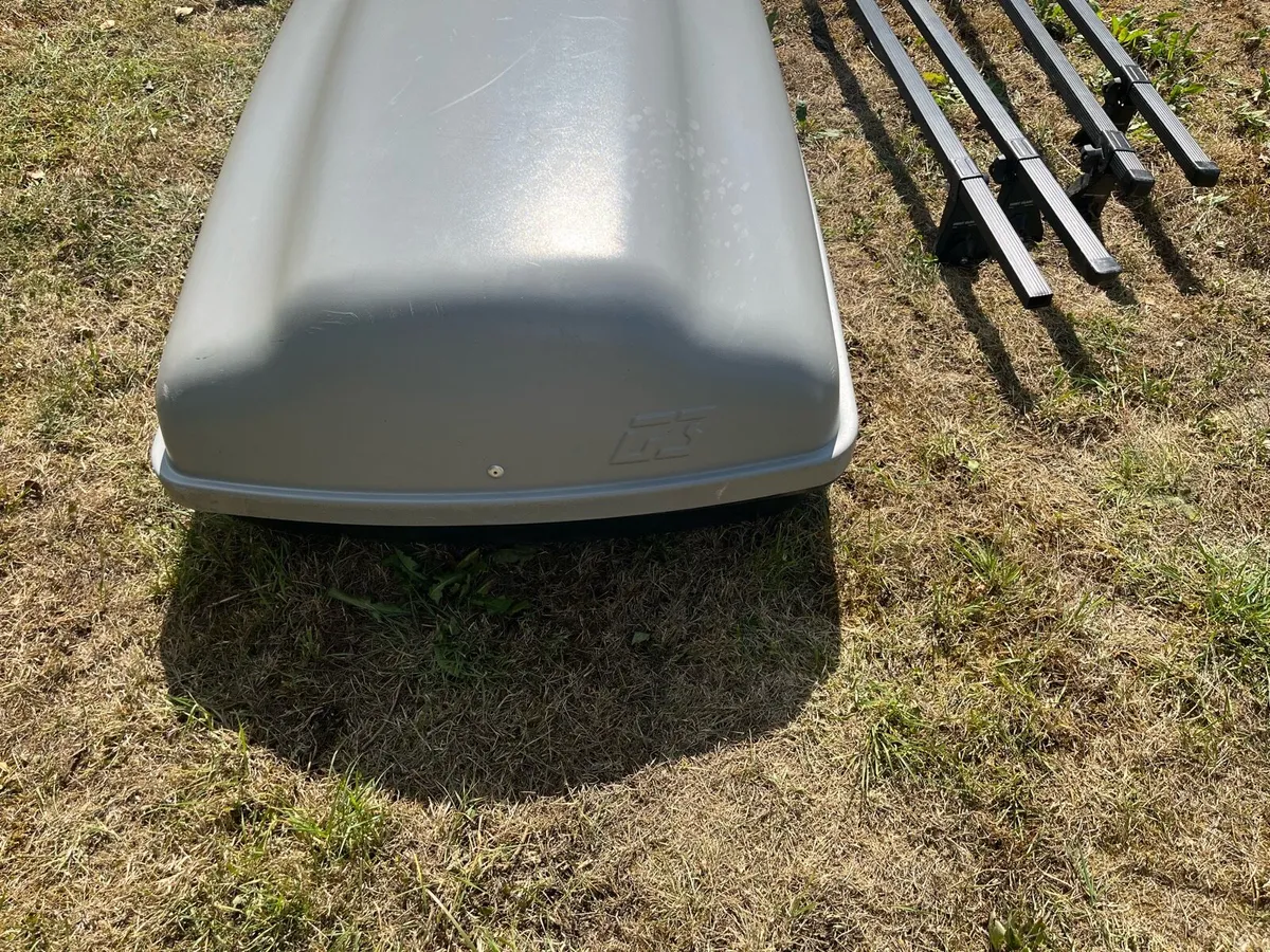 Roof Box and Roof Bars - Image 3