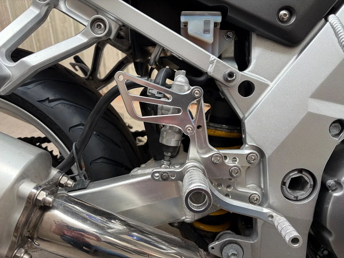SUZUKI SV 1000 - Image 4