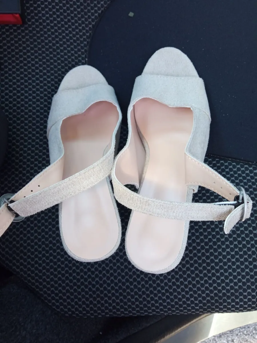 Ladies High Heels Shoes - Image 2