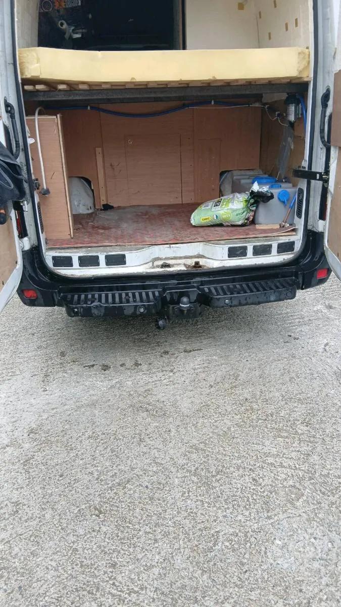 Renault opel camper van - Image 3