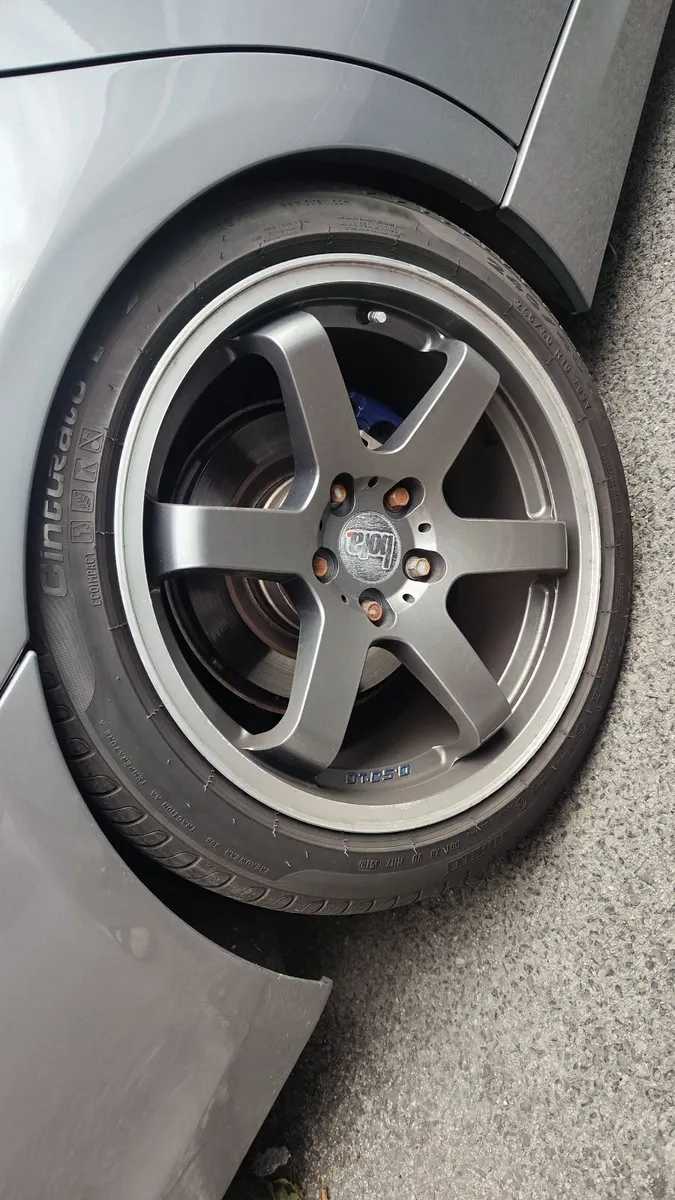 5x120 alloys Bola B1 18" with tyres - Image 1