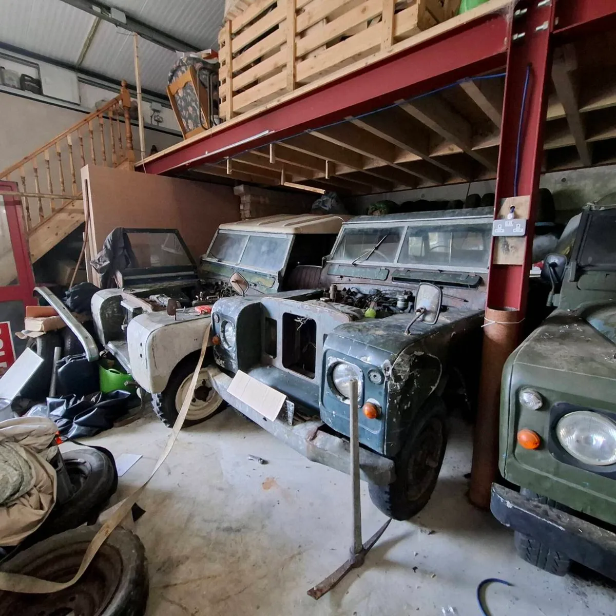 Landrover barn finds - Image 3