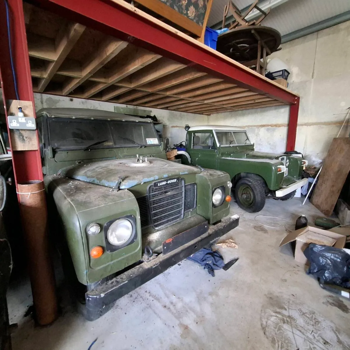 Landrover barn finds - Image 1