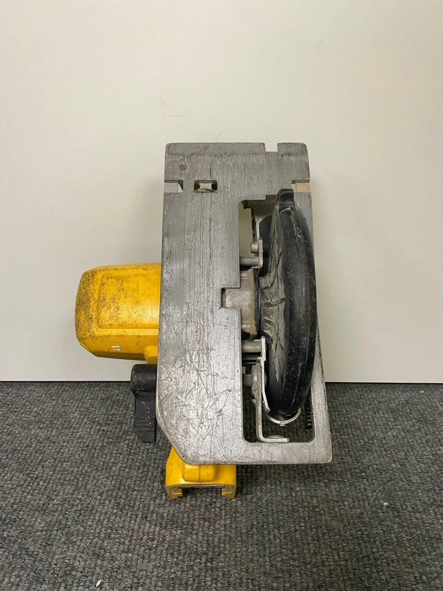 DeWalt XR 165Mm Circular Saw DCS391 Baretool - Image 4