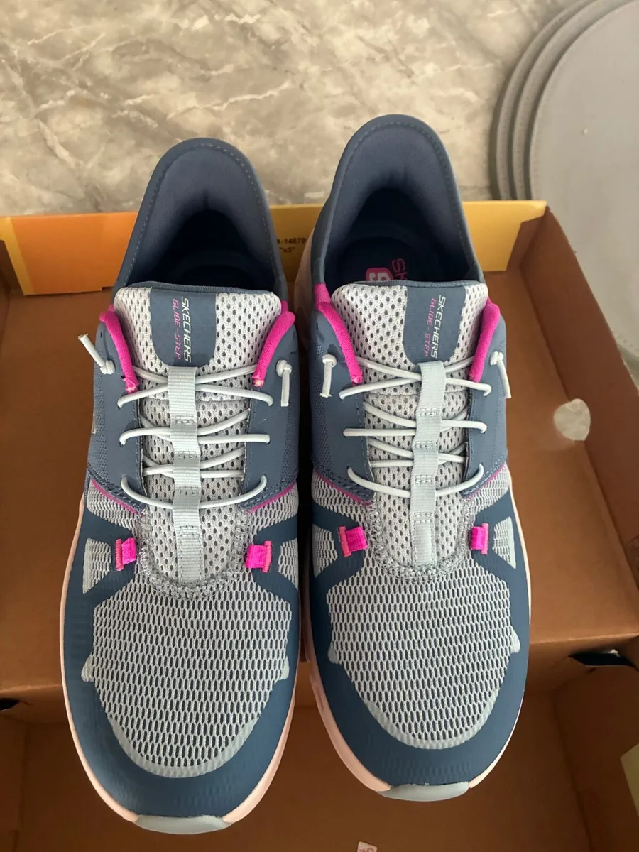 Brand new skechers - Image 3