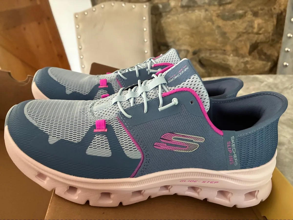 Brand new skechers - Image 4