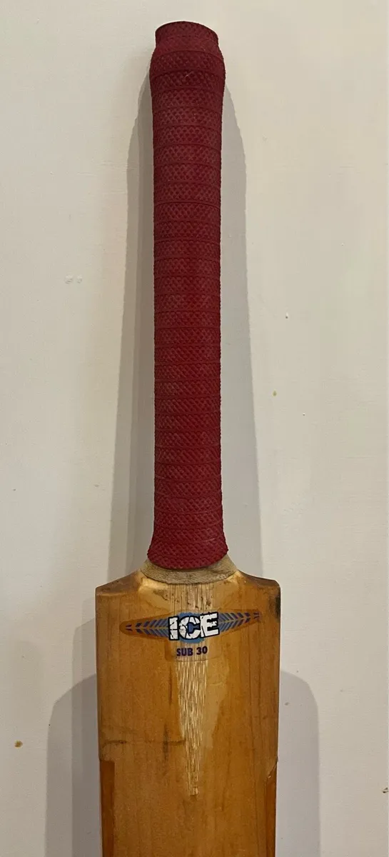 Vintage Kookaburra Cricket Bat plus Cover - Image 4