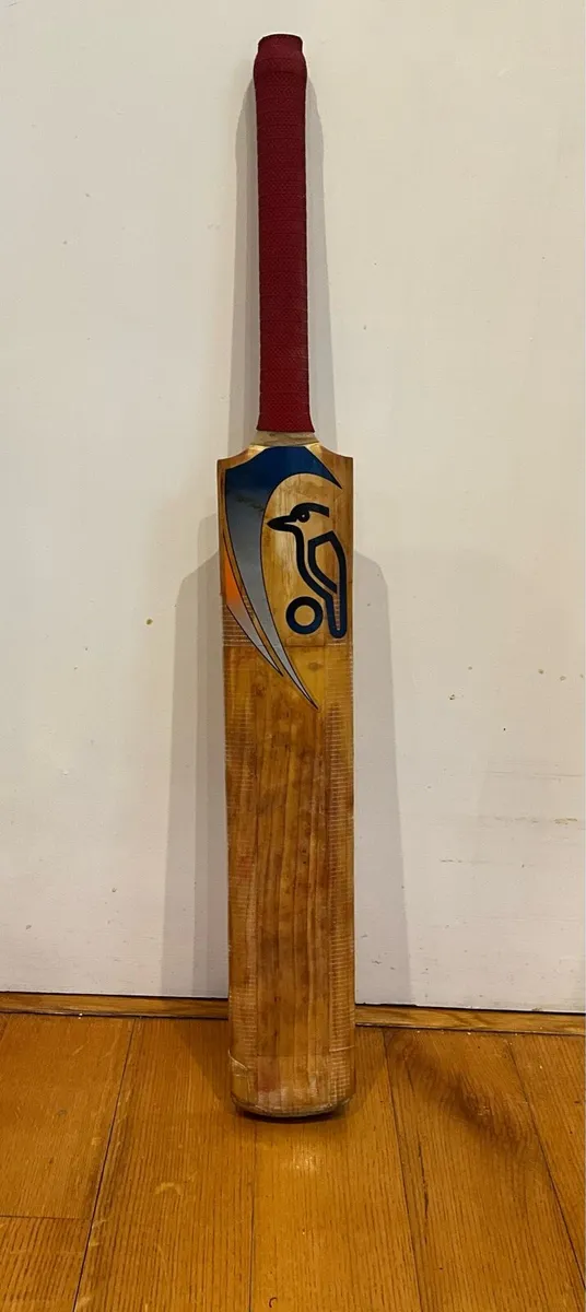 Vintage Kookaburra Cricket Bat plus Cover - Image 3