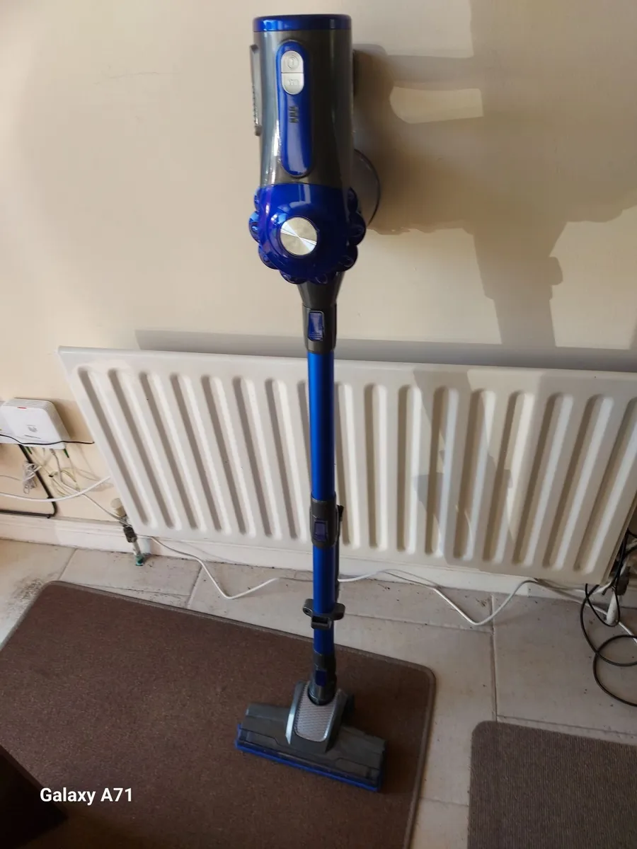Akitas V8 3-in-1 Cordless Upright Vacuum Cleaner - Image 1