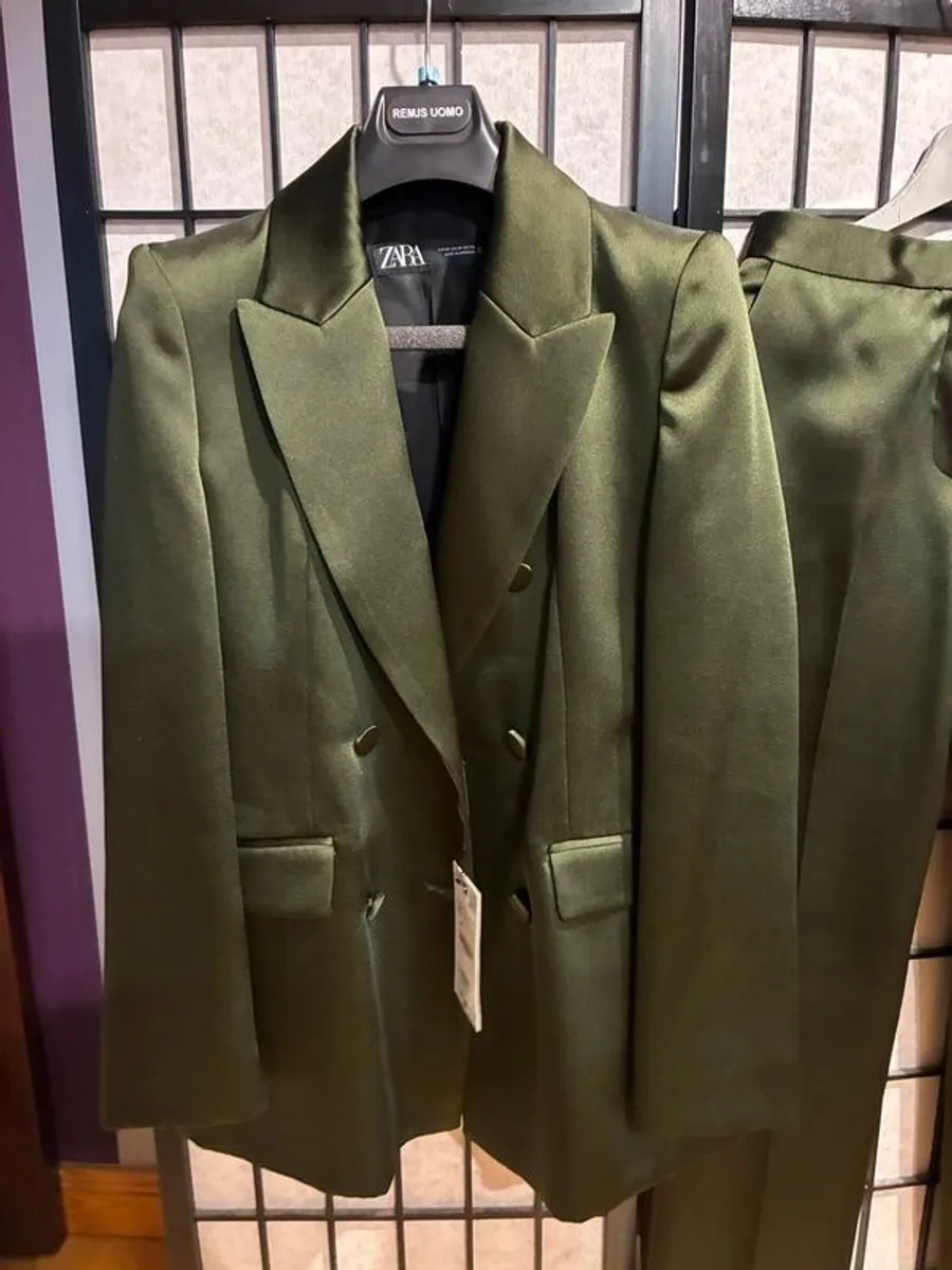 Dark forest green trouser suit size XS - Image 3