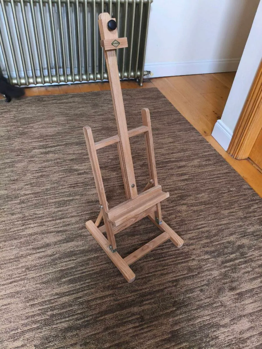 Director chair painting essil,50 for both like new - Image 4