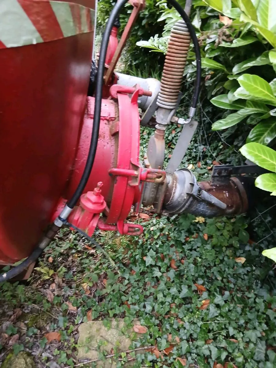 Slurry tanker - Image 3