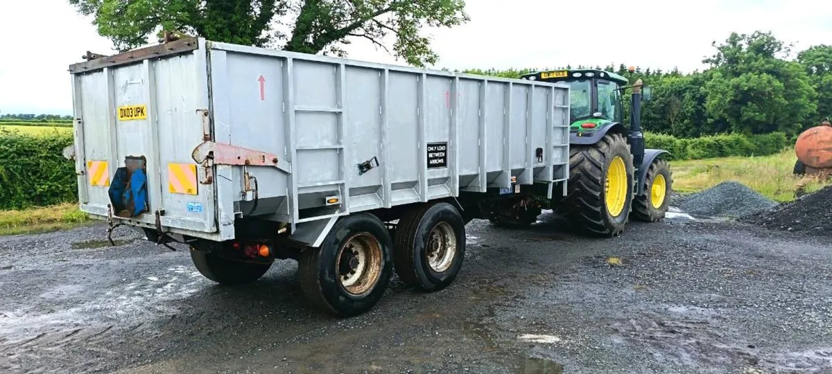 Grain trailer - Image 1