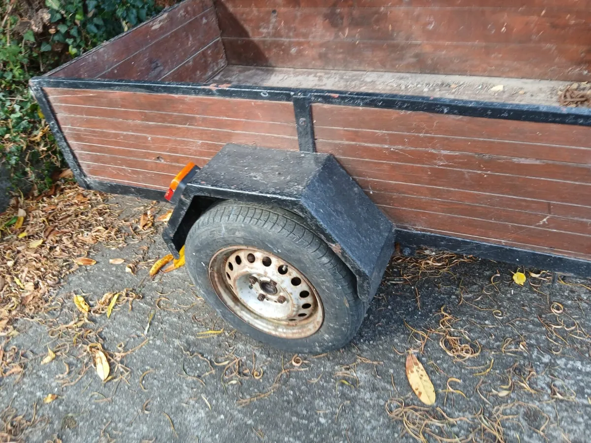 Trailer and aluminium tool box - Image 3