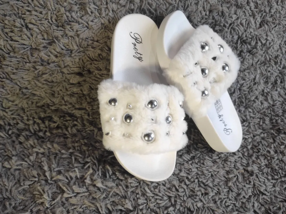 Slippers With Fur Gray Pink White - Image 1
