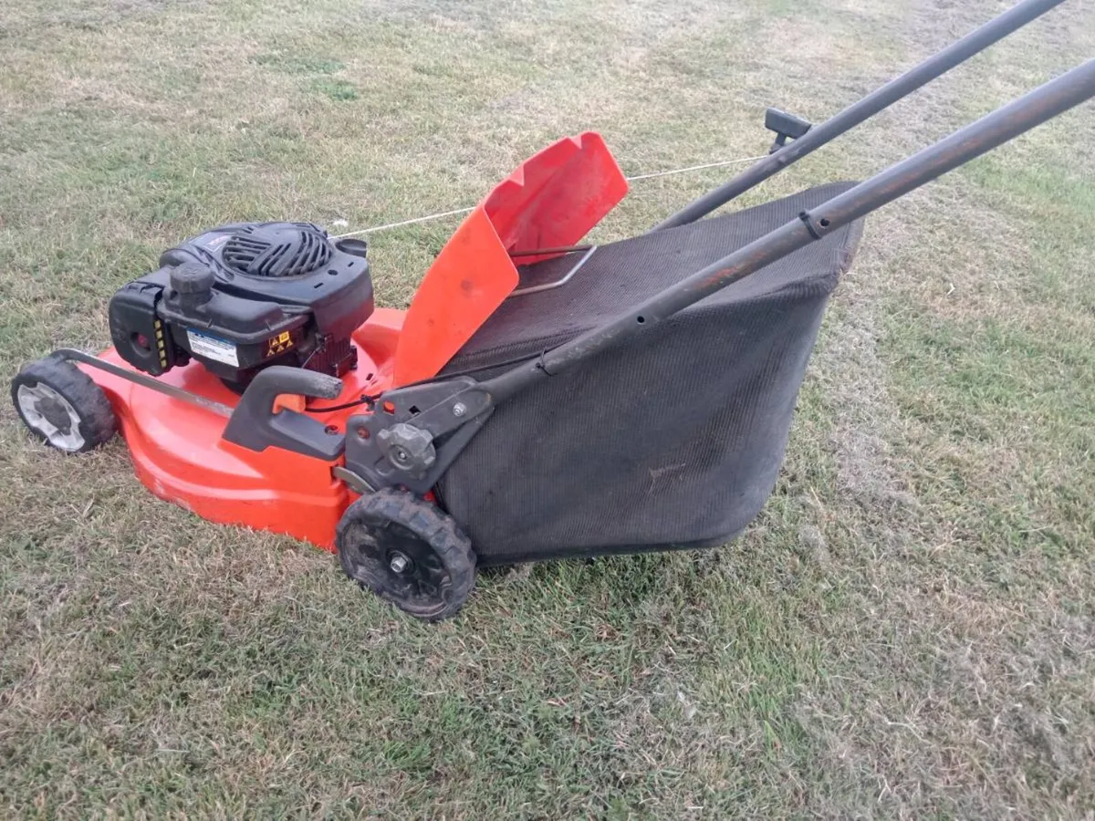 Lawnmowers - Image 4