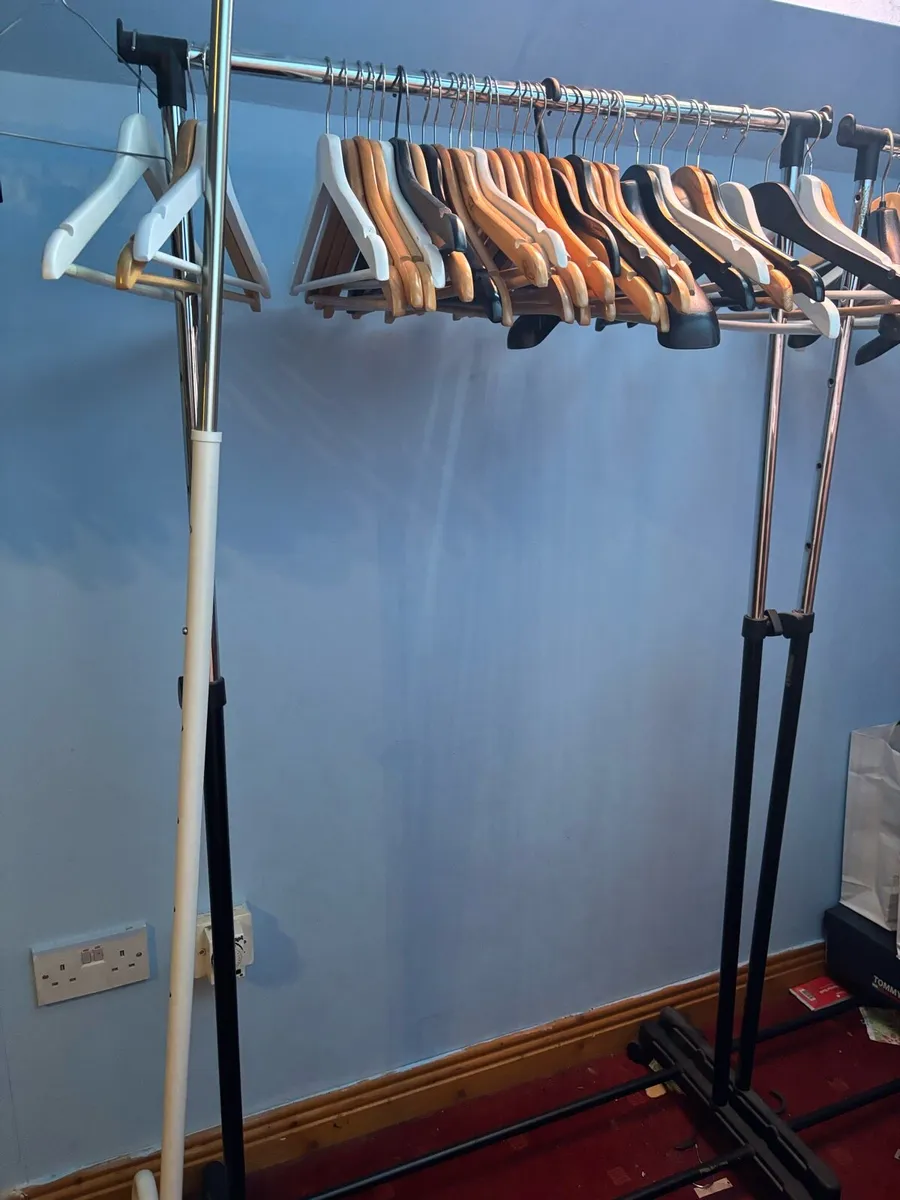 White Clothes Rack with an adjustable height - Image 2
