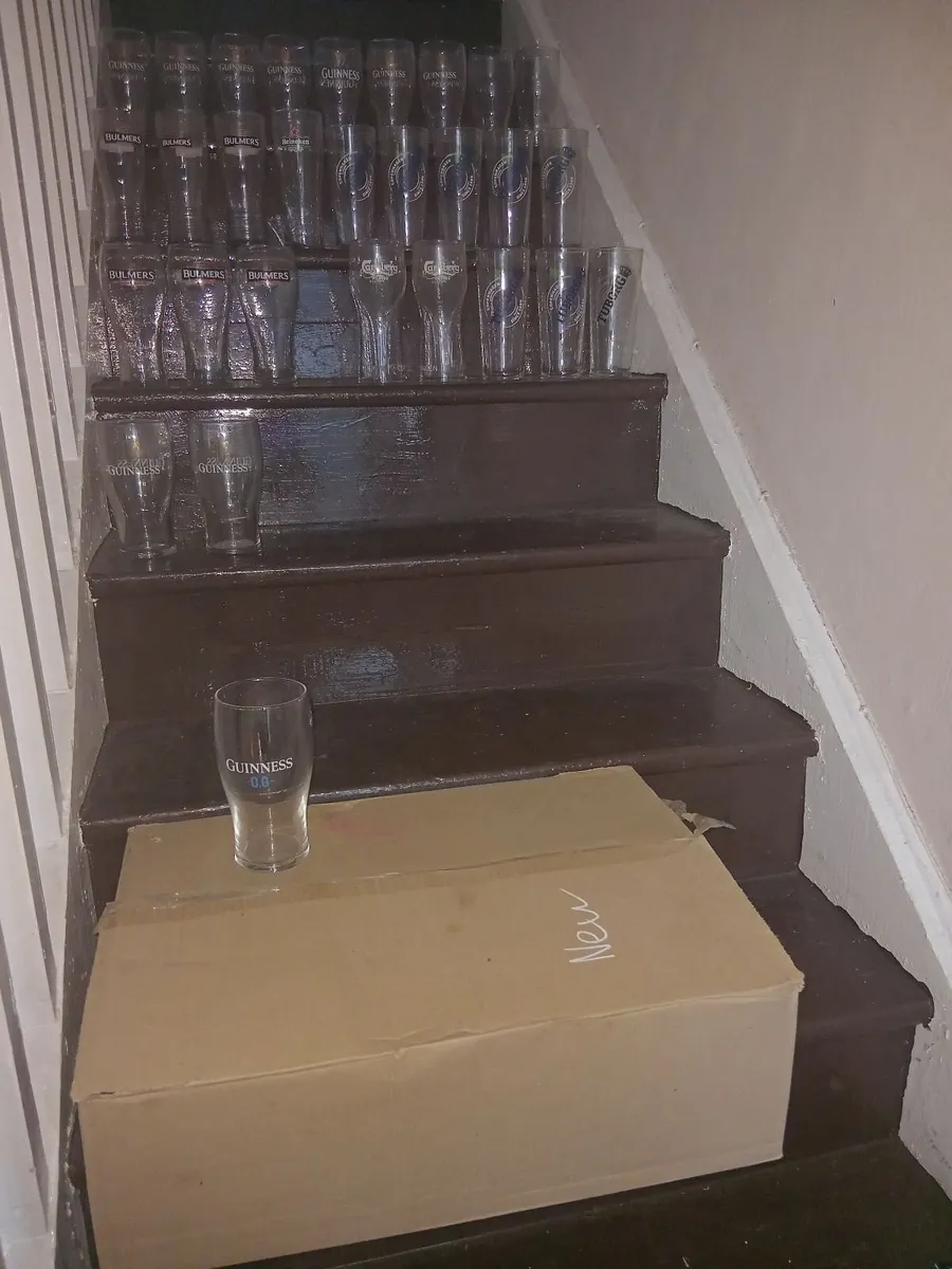 52 PINT GLASSES - Image 1