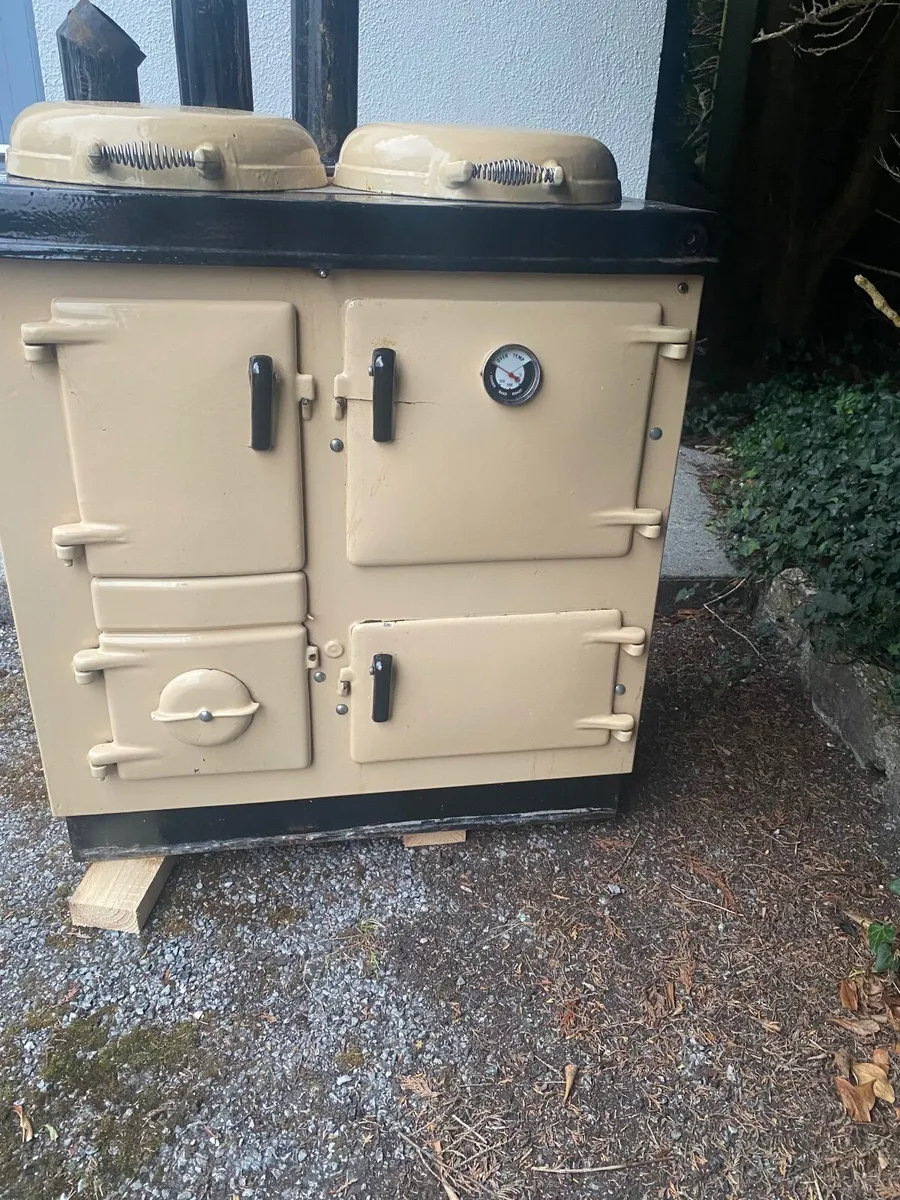 Oil fired range