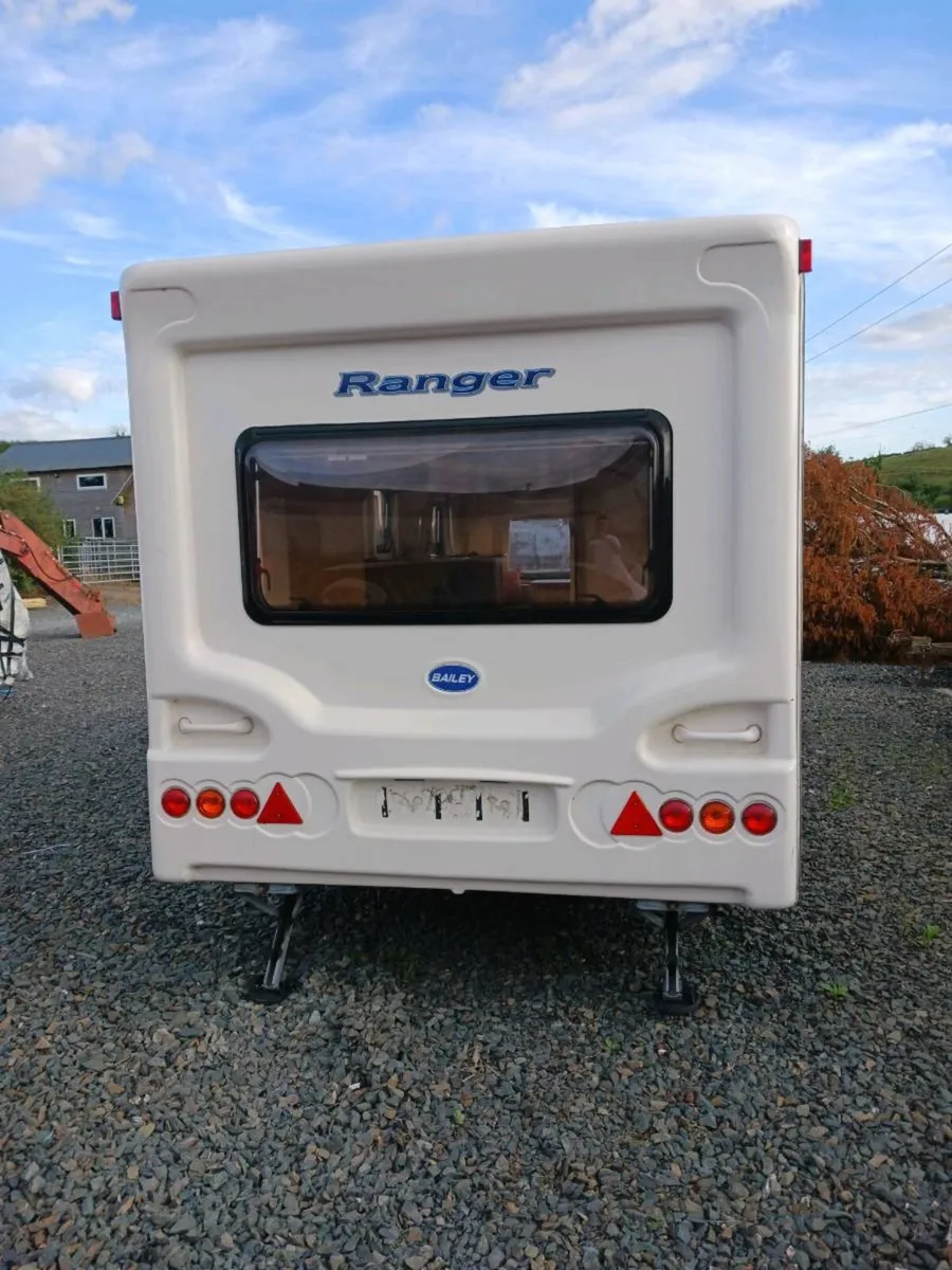2006 bailey ranger 5/6 berth - Image 4