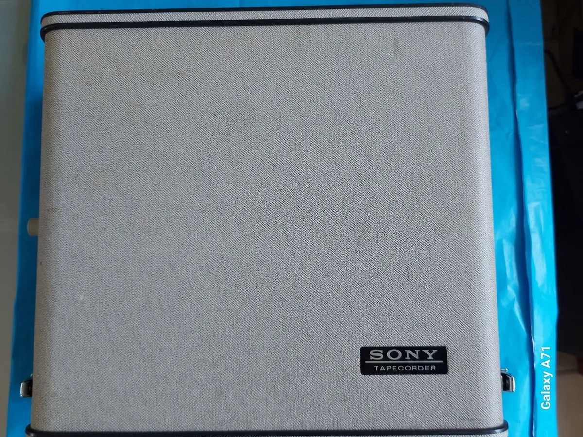 SONY TAPECORDER Model TC-105, in beautiful case an - Image 2