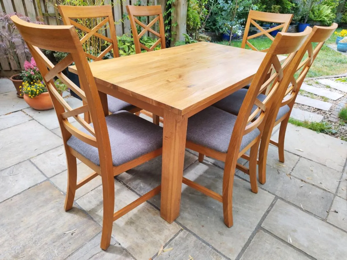 Kitchen dining table - Image 1