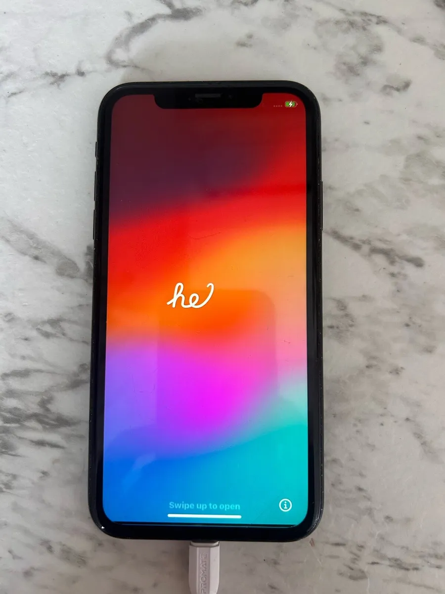 iPhone XR - Image 1