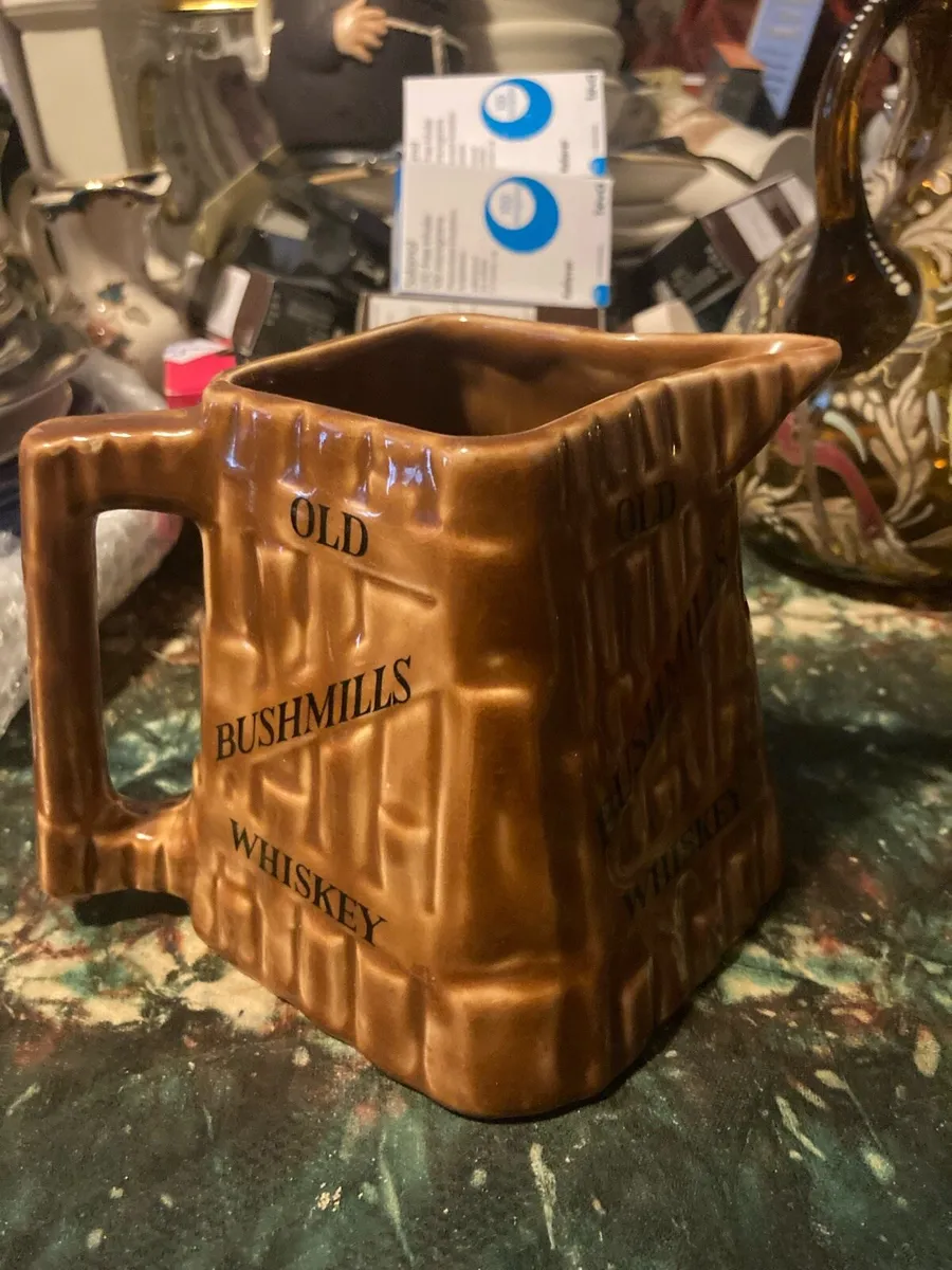 Arklow pub jug free postage - Image 1