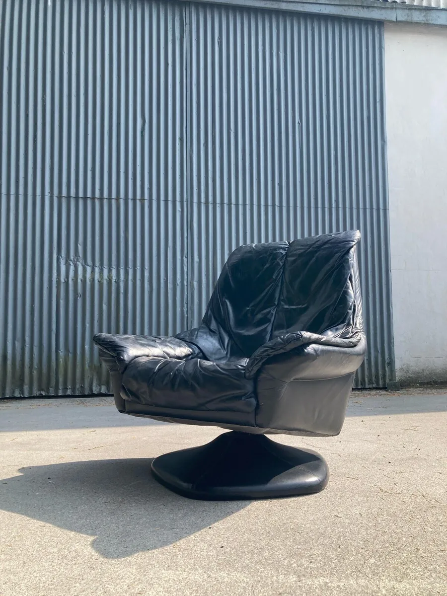 1960s Swivel Chair -Warehouse Open Sat 15th August - Image 1
