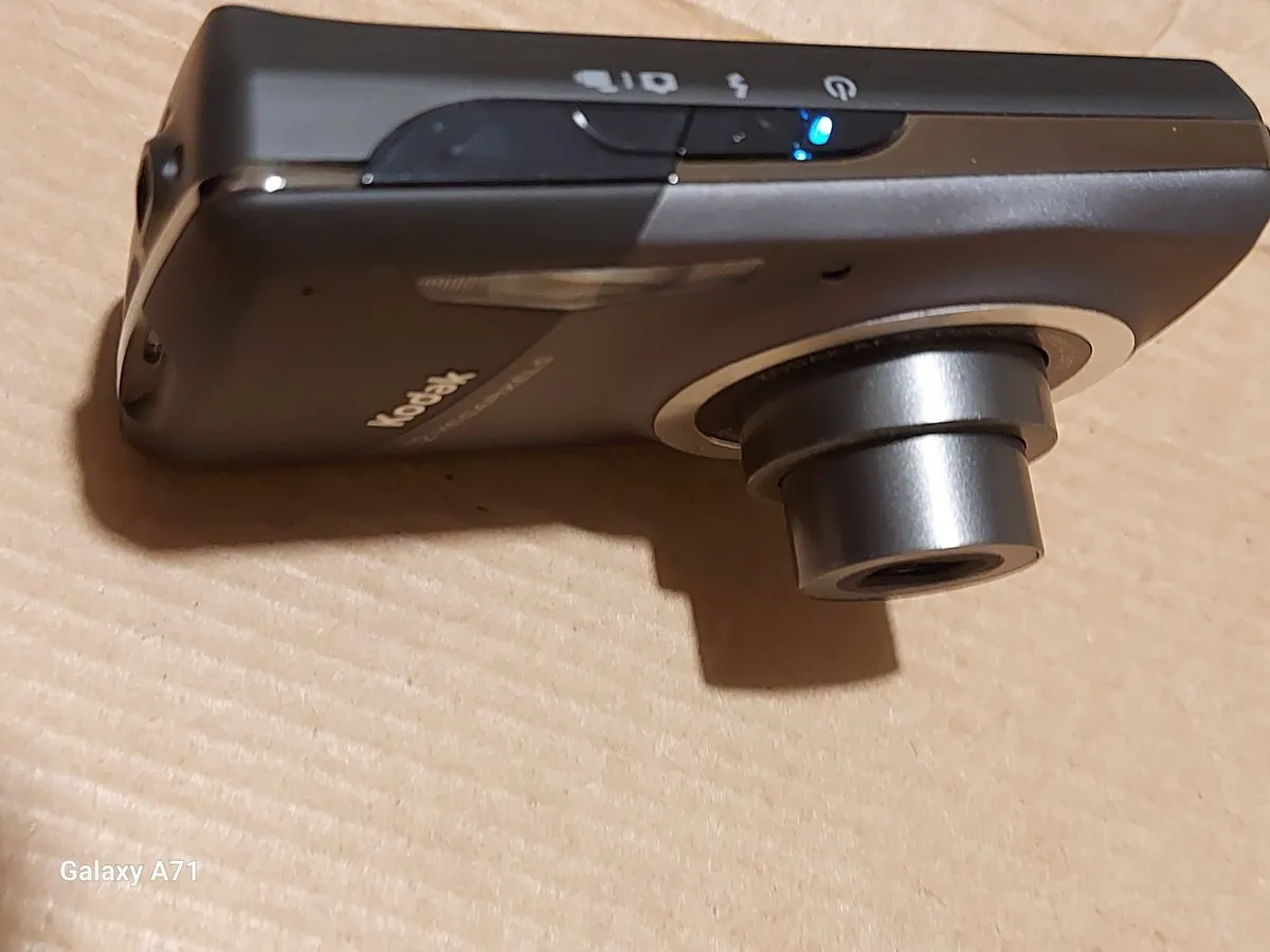Kodak Easyshare M530 12 MP Digital Camera - Image 2