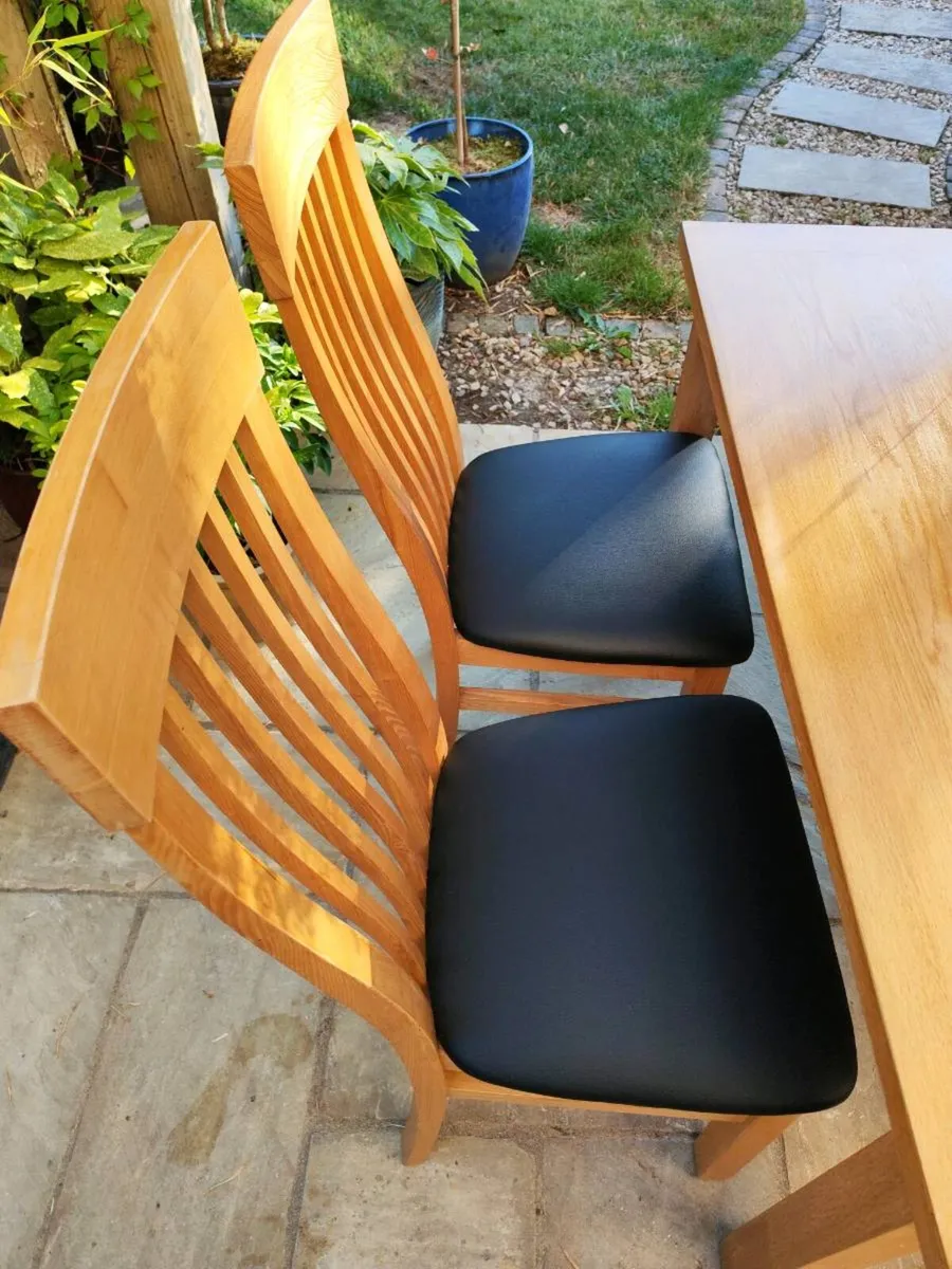 Kitchen dining table - Image 3