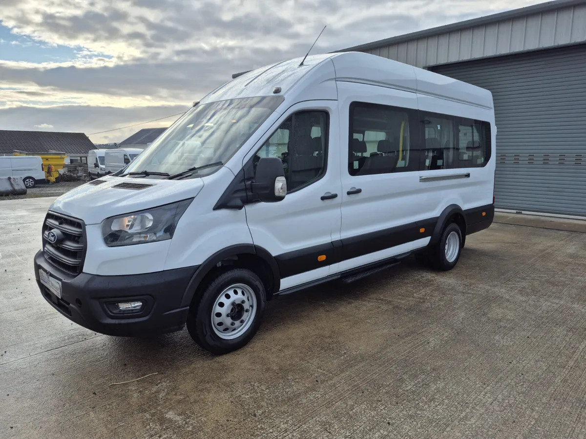 LATE 2024 TRANSIT 460 17 SEAT MINIBUS 2.0 TDCI - Image 3